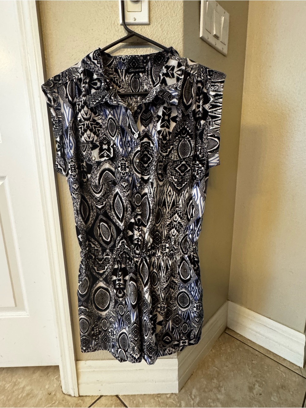 Shinestar Black & White Printed Collared Tunic Top